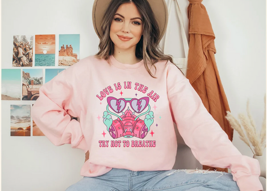 Love is in the air T-shirt | Sweatshirt